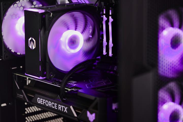 Immagine prodotto Action Actina 5901443337461 PC Midi Tower AMD Ryzen™ 7 7700 32 GB DDR5-SDRAM 1 TB SSD AMD Radeon RX 7900 XT (AMD A10-7700K, 32 GB, 1000 GB, Radeon RX 7900 XTX)