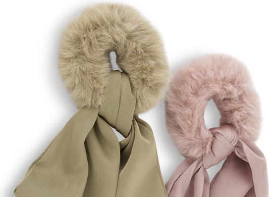 Trisa Hair - Fake Fur Scrunchie, rose beige (Haargummi)
