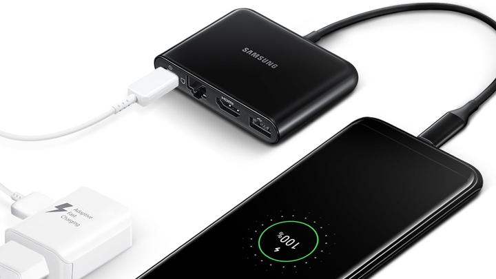 Produktbild Samsung EE-P5000 Multiport (USB Typ C, HDMI (Typ A), USB Typ C, USB-A)