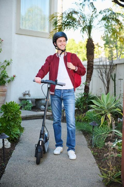 Actual product image Segway-Ninebot E2 E (20 km/h, 25 km, 250 W)