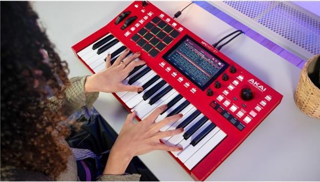 Productafbeelding Akai Professional MPC KEY 37 (Toetsenbord)