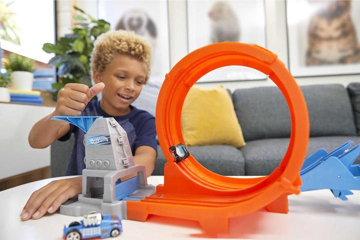 Produktbild Hot Wheels Champion Trackset Looping-Bahn