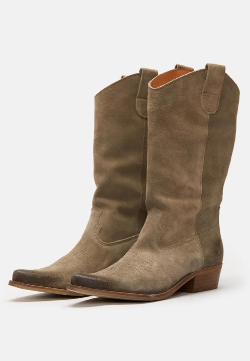 Actual product image Felmini GERBERA 7962 is a remarkable mid-calf cowboy boot with rustic charm and rugged style. (39)