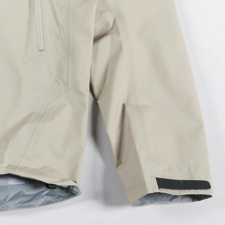 Actual product image Arc'teryx Beta Jacket (L)