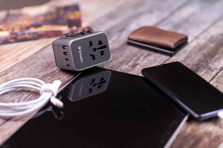 Actual product image Verbatim Universal Travel Adapter