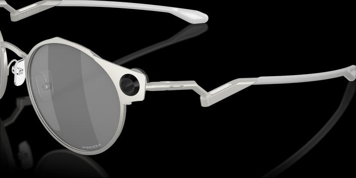 Actual product image Oakley Deadbolt