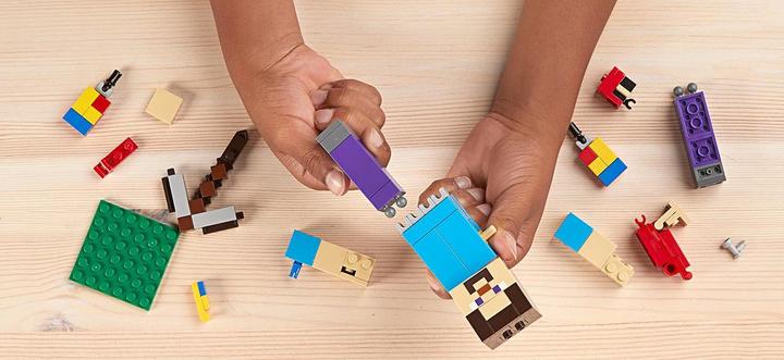 Actual product image LEGO Steve with parrot (21148, LEGO Minecraft)