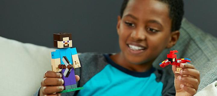 Actual product image LEGO Steve with parrot (21148, LEGO Minecraft)