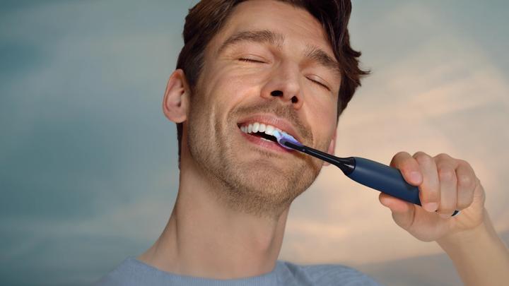 Produktbild Philips Sonicare 7100 HX7423/08 (Schallzahnbürste)