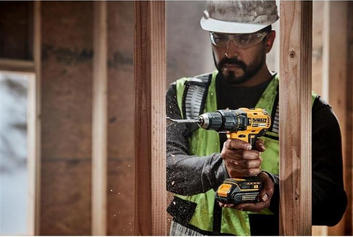 Image du produit DeWalt DRILL SANS FIL DCD778M2T-QW 18V 2X4.0AH (Fonctionnement sur batterie)