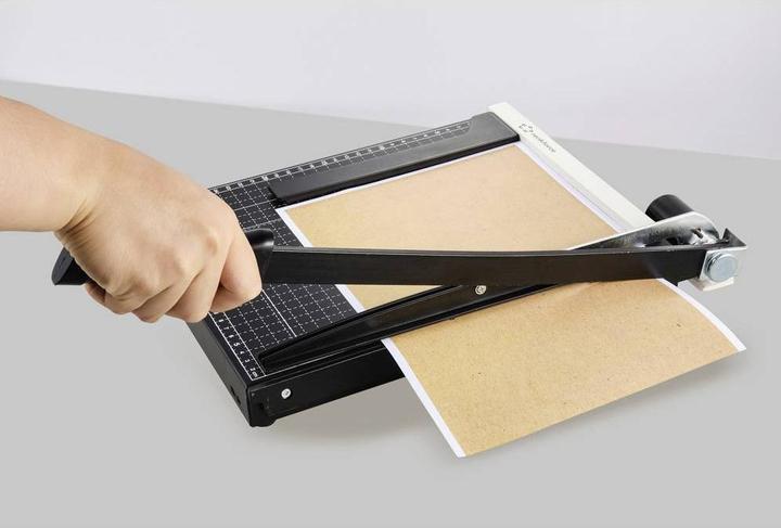 Actual product image Renkforce RF-CUT-100 lever cutter A4 Cutting capacity A4 80 g/m²: 12 sheets (12 Sheets, A4)