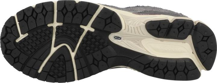 Actual product image New Balance M2002REL (43)