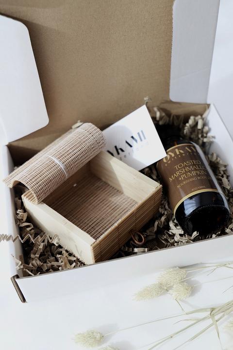 Immagine prodotto Oykami Set regalo di olio per il corpo al marshmallow e alla zucca (Set per la cura del corpo)