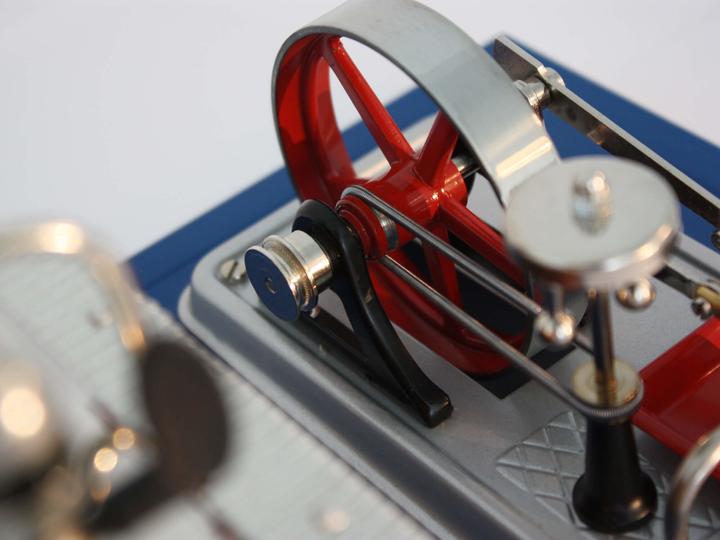 Actual product image Wilesco Steam engine D10