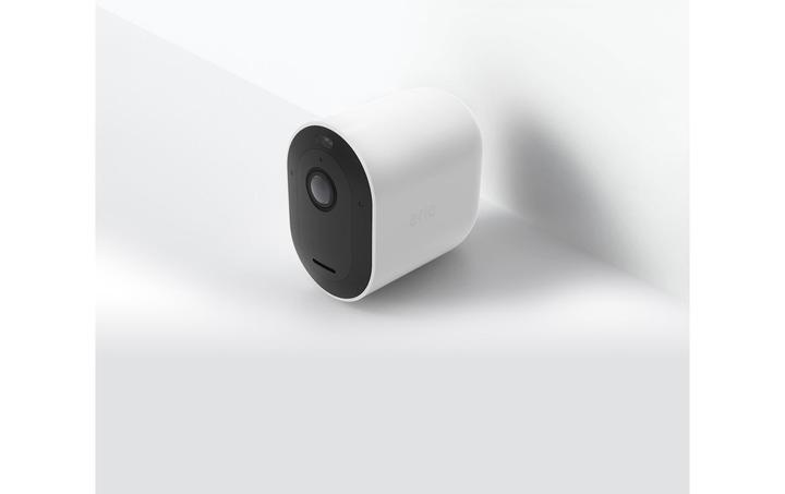 Produktbild Arlo Pro 3 Spotlight Kamera, 4er Set weiss (2560 x 1440 Pixels)