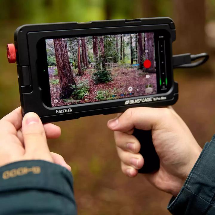 Immagine prodotto SanDisk BEASTGRIP iPhone 15 Pro Max Creator Kit