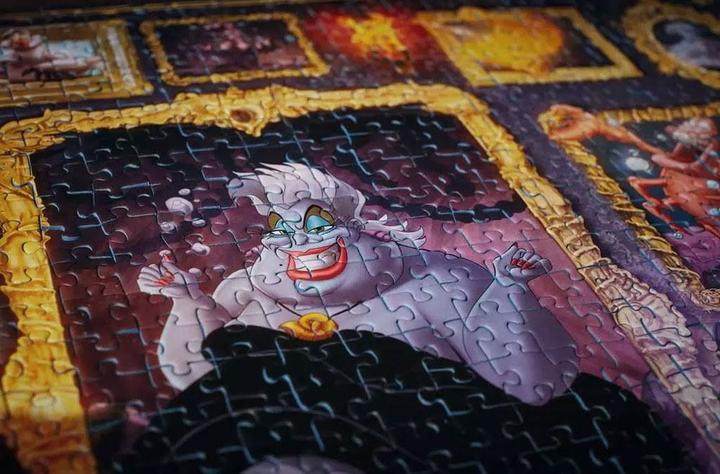 Actual product image Ravensburger Jigsaw Puzzle 1000 pieces 12000039 - Disney Villainous Ursula - The popular characters from (1000 pieces)