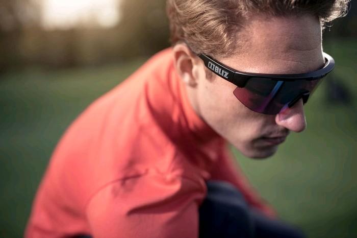 Produktbild Bliz Matrix Small Nano Optics Nordic Light (Black, Begonia w Blue)