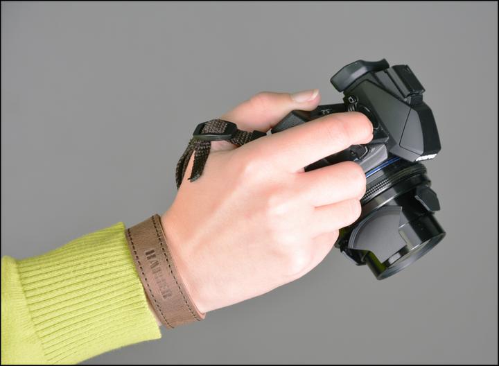 Produktbild Kaiser Fototechnik Kamera Handschlaufe Vintage 2-in-1 (Handschlaufe)