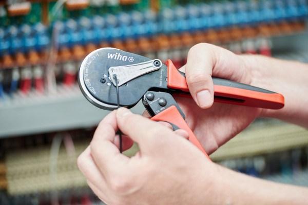 Actual product image Wiha Crimping tool (210 mm)