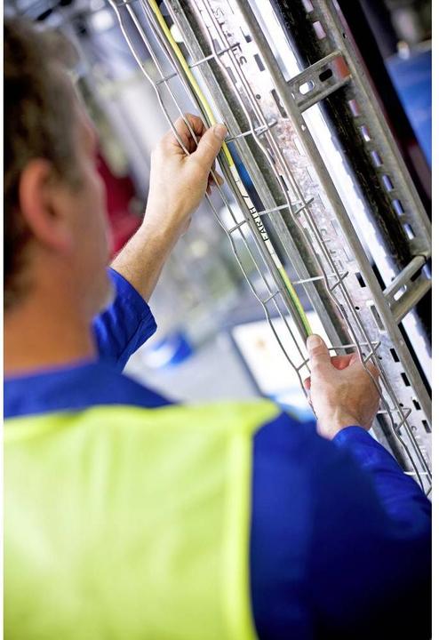 Produktbild Brother Hse-251 (2.36 cm, Weiss, Schwarz)