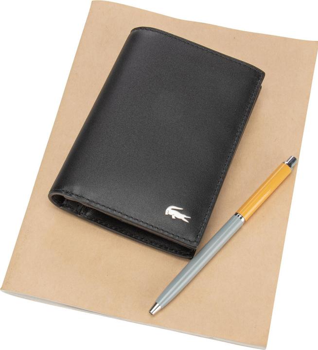 Actual product image Lacoste Wallet FG Vertical Billfold 2368