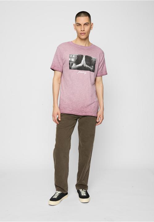 Actual product image Mister Tee Pray Tee - 22275 (XL)
