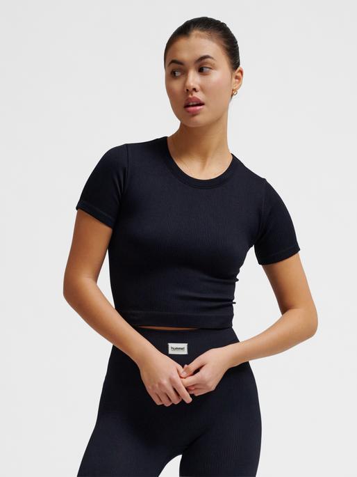 Actual product image hummel hmlPULSE SEAMLESS RIB W T-SHIRT S/S (XL)