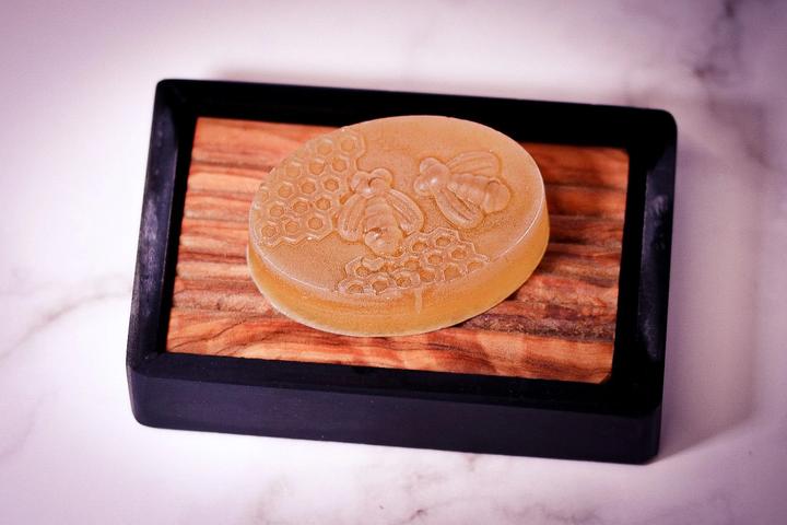 Vivi Soaps Soap dish made of slate and olive wood