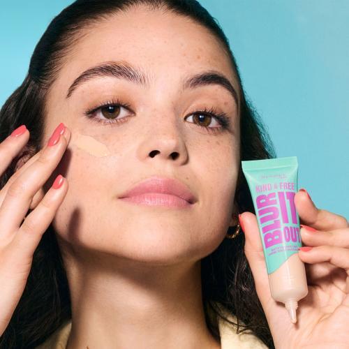 Immagine prodotto Rimmel London Rimmel Kind & Free Glow It Up Moisturising Skin Tint In Soft Chocolate - Soothes And Calms (601 Cioccolato morbido)
