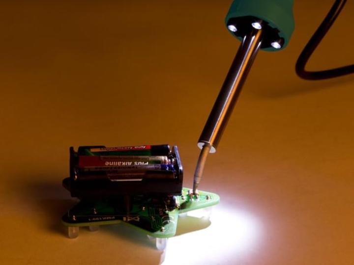 Produktbild Velleman QUALITATIV HOCHWERTIGER L?TKOLBEN - 30 W - 230 VAC - MIT 4 LEDs