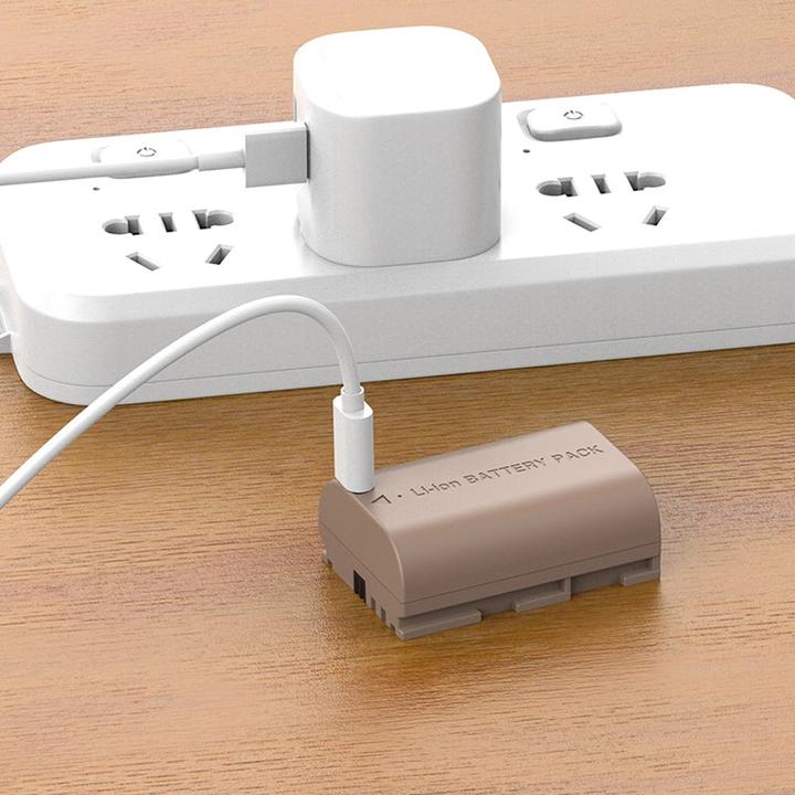 Actual product image Ulanzi Canon LP E6NH Type Lithium Ion Battery With USB C Charging Port (2400mAh) (Camera battery)