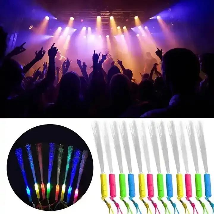 Produktbild I Am Creative Blinkender LED Glasfaser Leuchtstab Party Glow Wedel mit Farbwechsel 3 Modi 12er Set