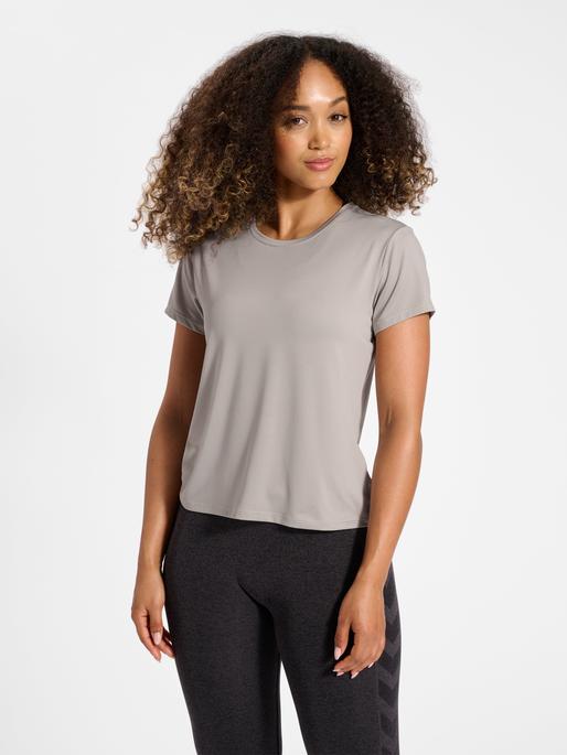 Actual product image hummel hmlMT AURA MESH T-SHIRT (S)