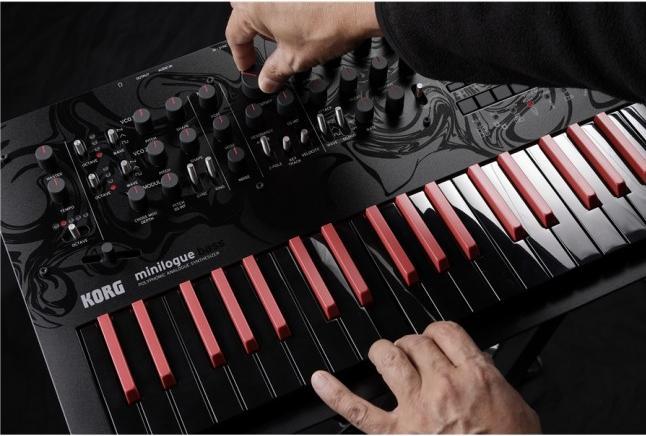 Actual product image Korg minilogue Bass