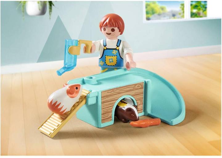 Image du produit Playmobil Garçon avec cochon d'Inde (71746, Playmobil Ma vie)