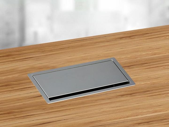 Produktbild Bachmann 900.408 CONEO Set Einbaurahmen u.4-fach Steckdosenleiste (1 x, USB-A, 0.20 m)