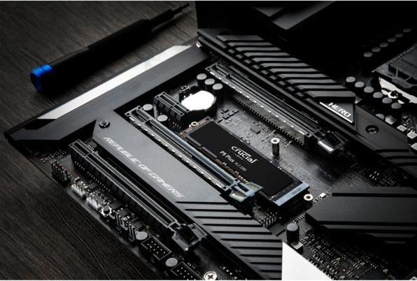 Actual product image Crucial P5 Plus (500 GB, M.2 2280)