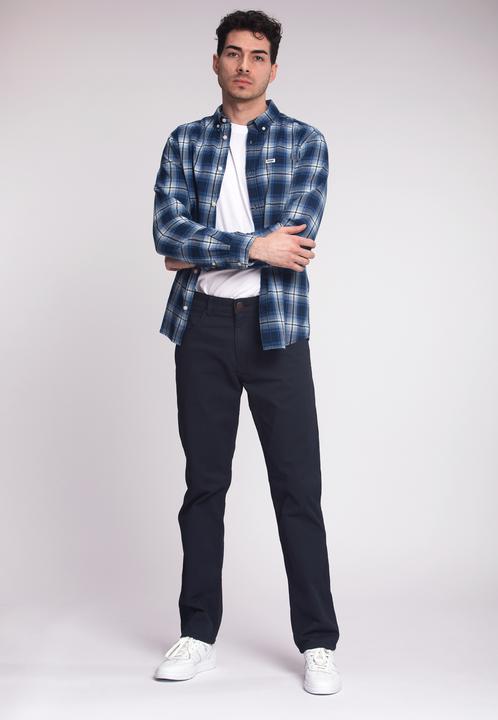 Actual product image Wrangler Greensboro (W38/L32)