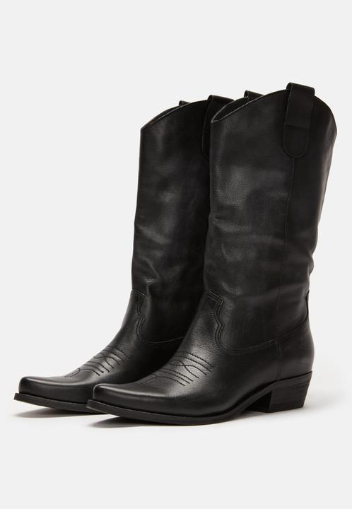 Actual product image Felmini GERBERA 7962 is a remarkable mid-calf cowboy boot with rustic charm and rugged style. (39)