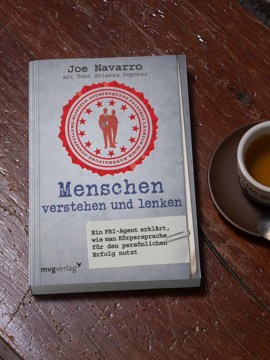 Produktbild Menschen verstehen und lenken (Deutsch, Joe Navarro, 2011)