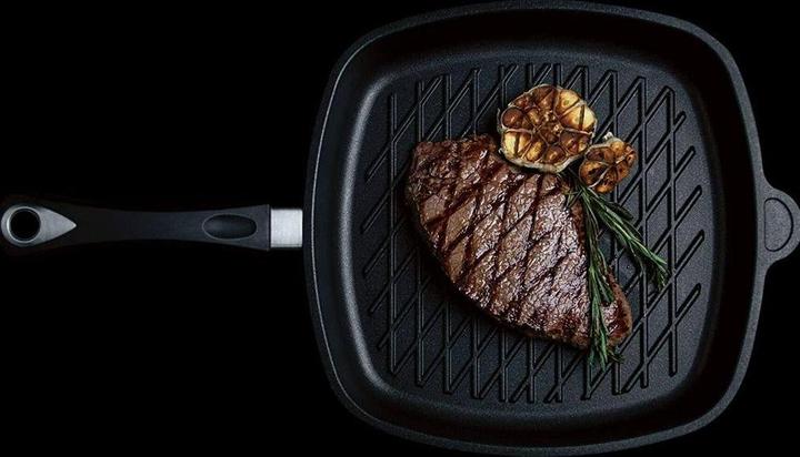 Actual product image AMT Grill pan square 28x28cm induction with diamond pattern (28 cm, Grill pan, Cast aluminium)