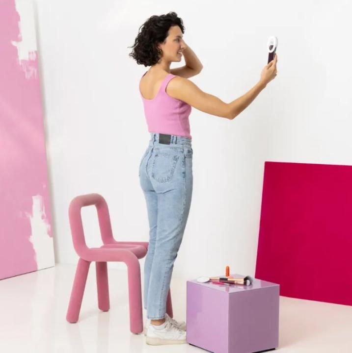 Produktbild Medisana CM-20E Selfie Mirror - Cosmetic Mirror by ECOMED (Ø 9 x 3 cm)