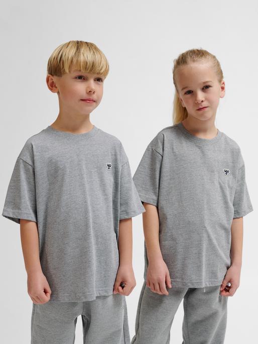 Image du produit hummel hmlJR LOOSE T-SHIRT S/S BEE (24, 25, 26, 27, 28)
