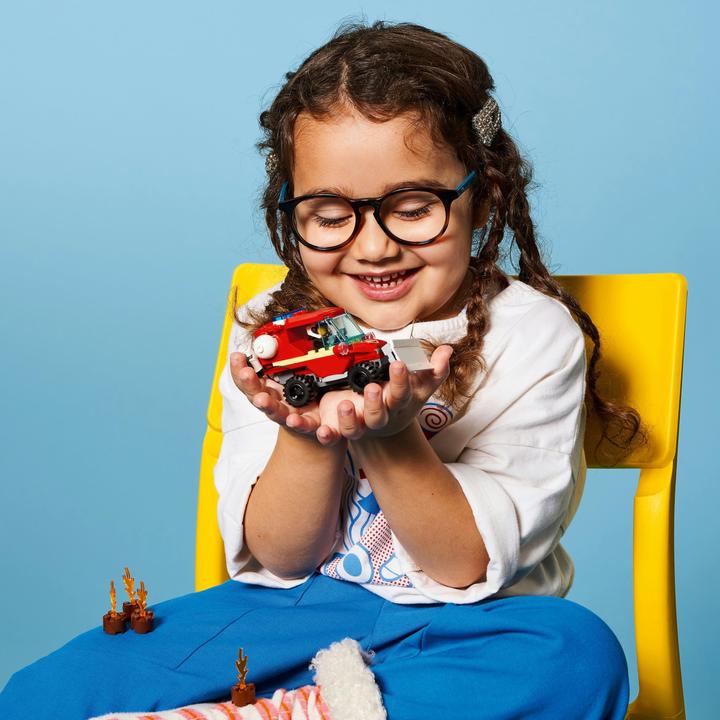 Actual product image LEGO Mini fire engine (60279, LEGO City)