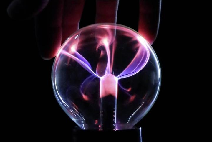Produktbild Basetech Effektleuchte Mini Plasma-Ball (0.15 m)