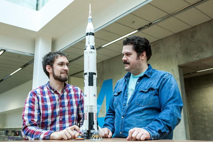 Actual product image LEGO NASA Apollo Saturn V (92176, LEGO Ideas, LEGO Rare Sets)