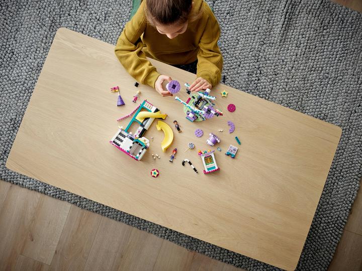 Produktbild LEGO Magisches Riesenrad mit Rutsche (41689, LEGO Friends)
