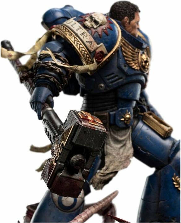 Image du produit Weta Workshop Warhammer 40,000 : Space Marine 2 Lieutenant Titus Edition Limitée