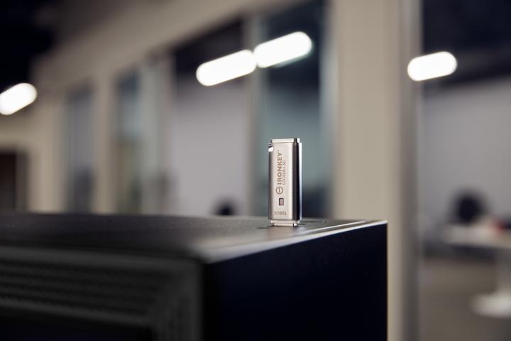 Actual product image Kingston IronKey Locker+ 50 (16 GB, USB-A)